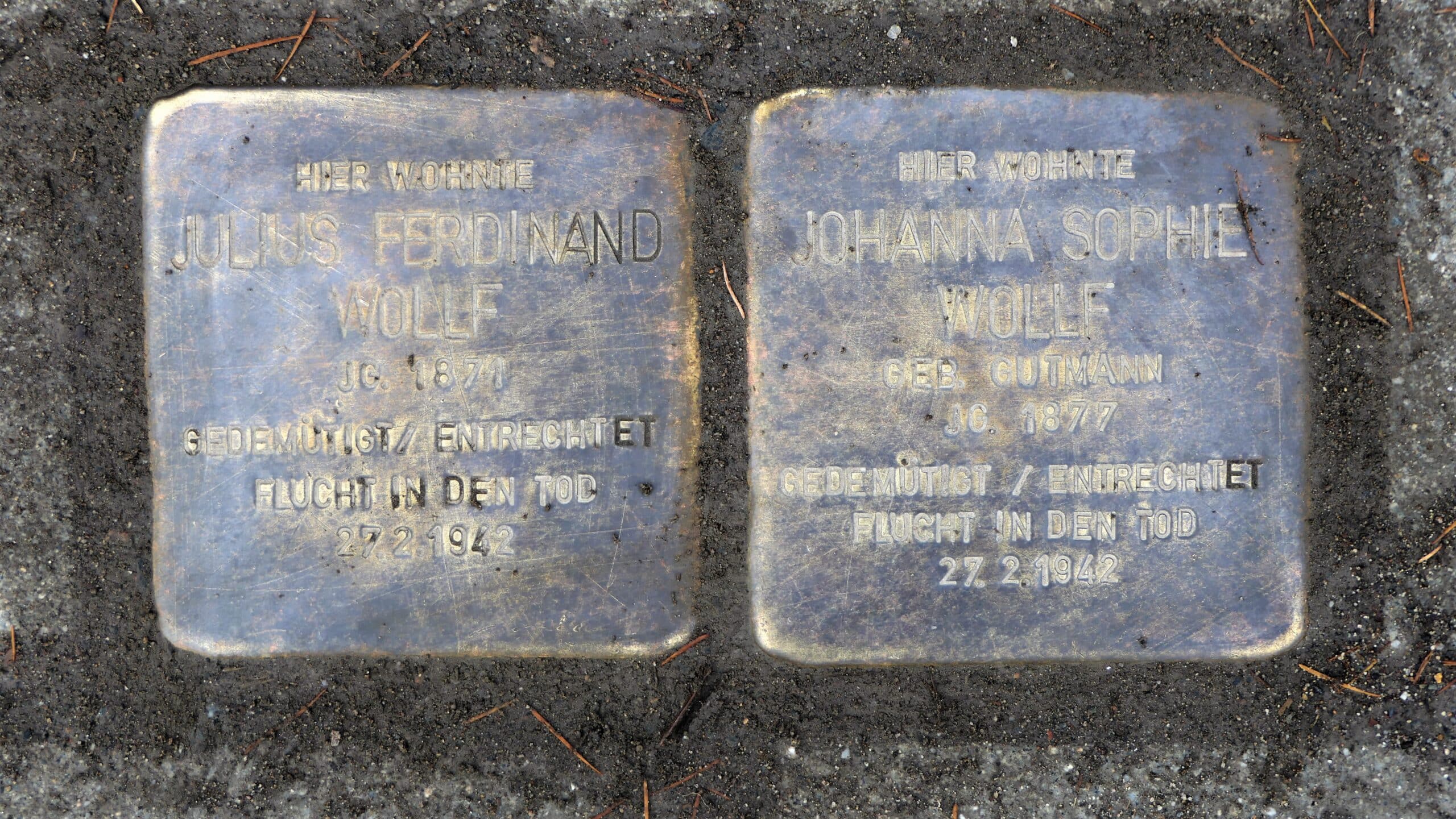 Zwei Stolpersteine